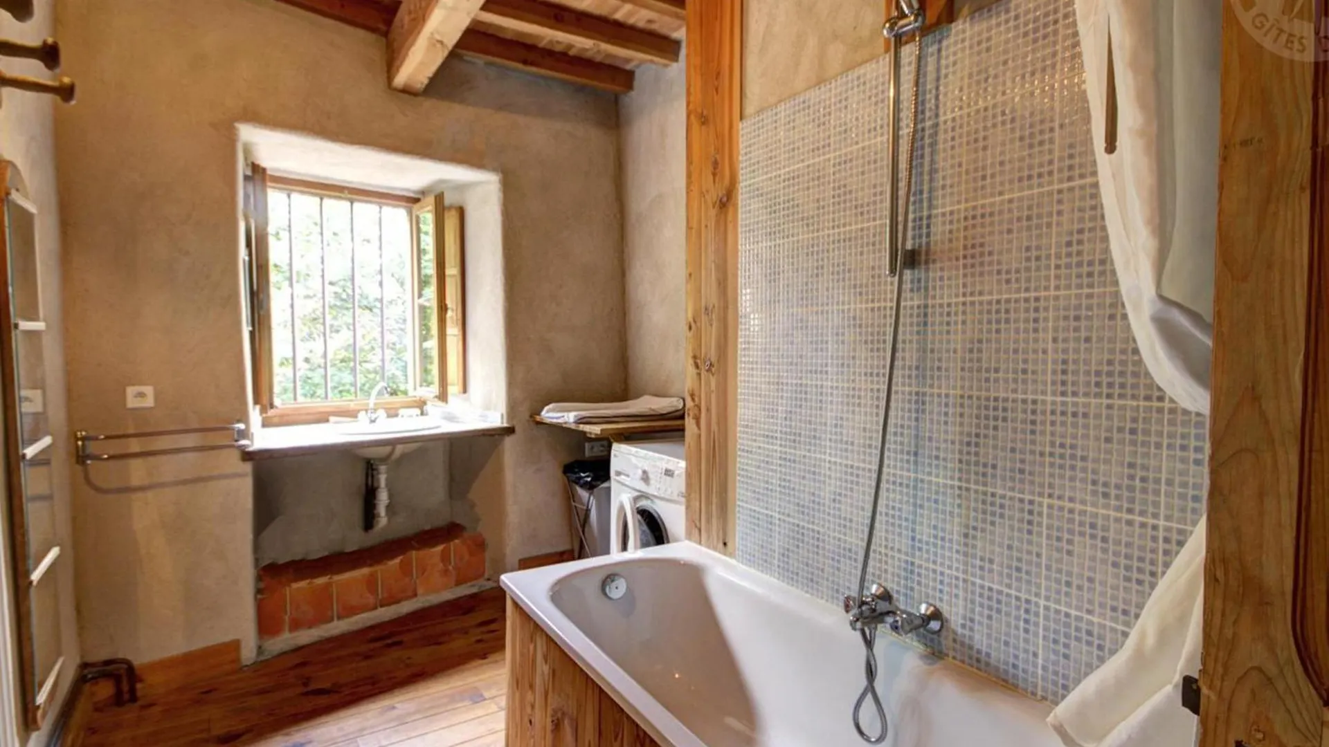 Holiday home Gite Historique Avec Piscine, Wifi, Animaux Acceptes - Fr-1-496-26 Saint-Germain-Laval